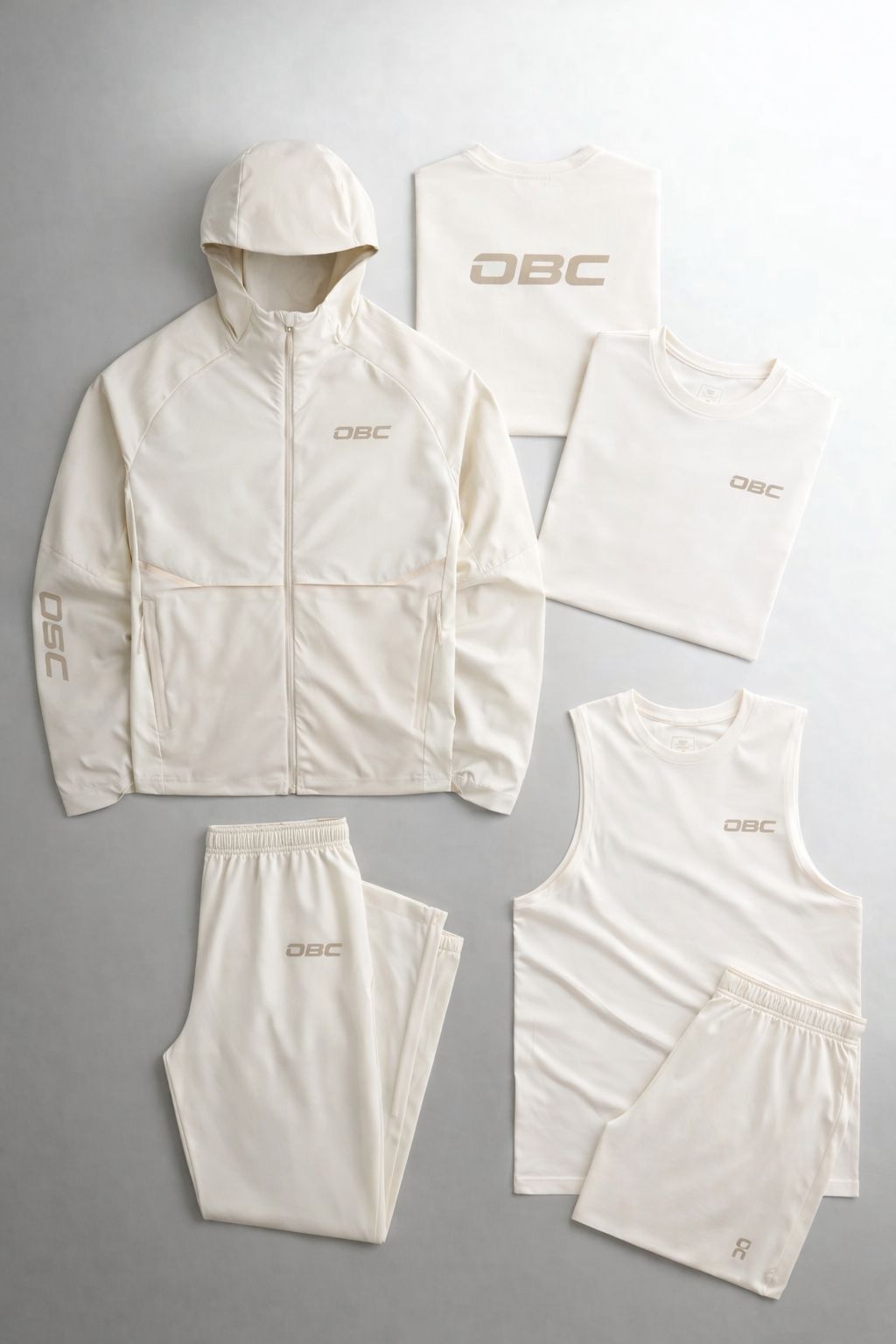 TRAINING ESSENTIALS OFF WHITE