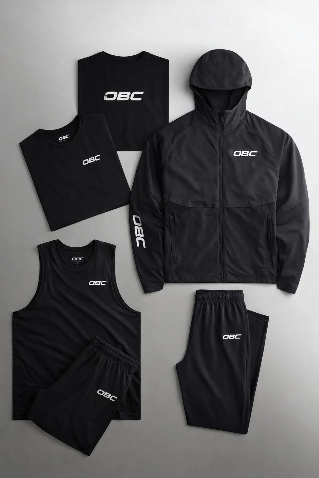 TRAINING ESSENTIALS ALL-BLACK